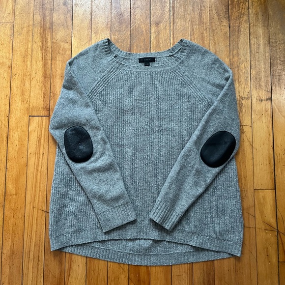 J. Crew Sweaters - J. Crew Pullover Sweater Women’s Size S Gray Wool Long Sleeve Elbow Patch